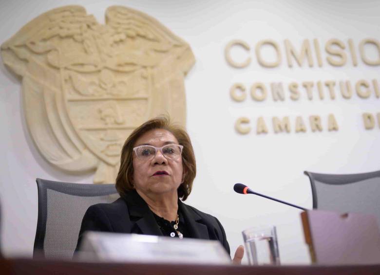 Villavicencio afirmó que no hubo “calvario ni crisis” en la prestación del servicio durante las últimas semanas, puesto que “ningún día han faltado los pasaportes”. FOTO: CANCILLERÍA