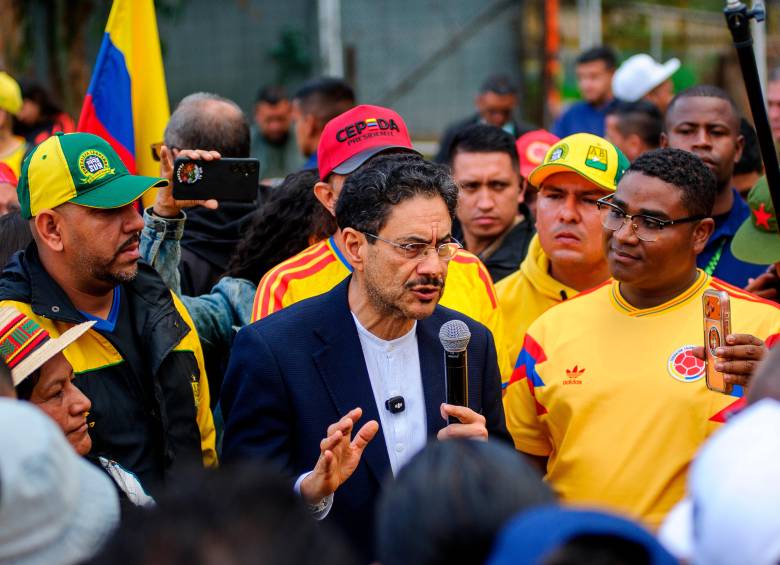 Buga y Bogotá, las plazas donde Abelardo y Cepeda libran su último pulso