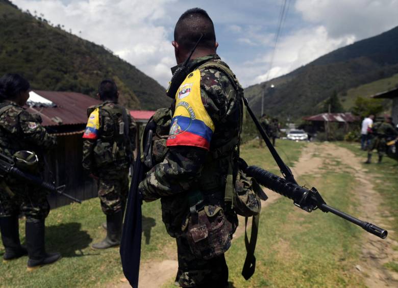 as disidencias de las Farc en Antioquia mantienen confrontaciones, en algunos casos con apoyo del ELN, para el control territorial en el 15% del departamento. FOTO AFP