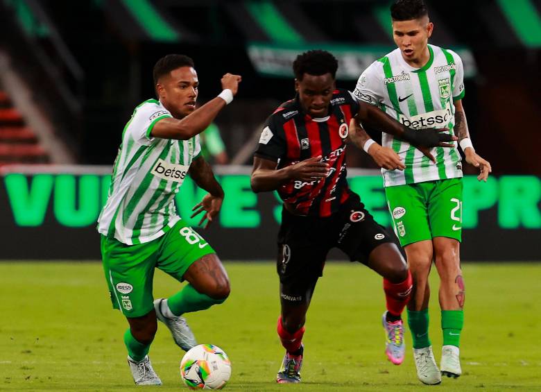 Imágenes de uno de los últimos duelos entre Nacional y Cúcuta. FOTO MANUEL SALDARRIAGA