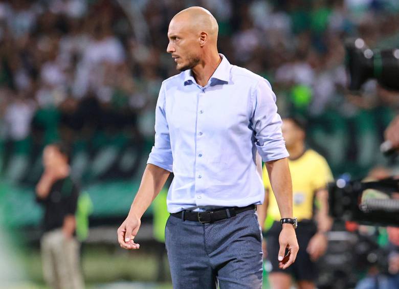 El entrenador antioqueño David González dirige al América de Cali desde mediados del 2025. Foto: Manuel Saldarriaga