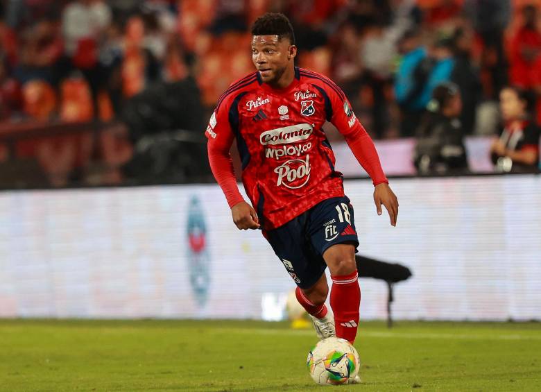 El lateral izquierdo antioqueño Frank Fabra ha sido una de las figuras del Medellín en lo que va del Apertura. Muchos lo piden para Selección Colombia por el nivel que ha mostrado. Foto: Manuel Saldarriaga