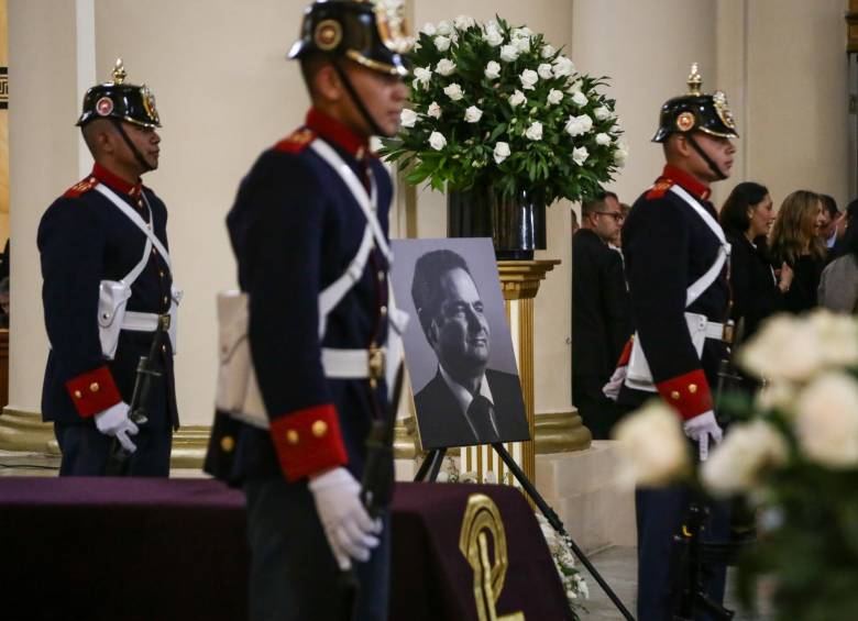 Este lunes le dieron el último adiós al exvicepresidente. FOTO: Colprensa
