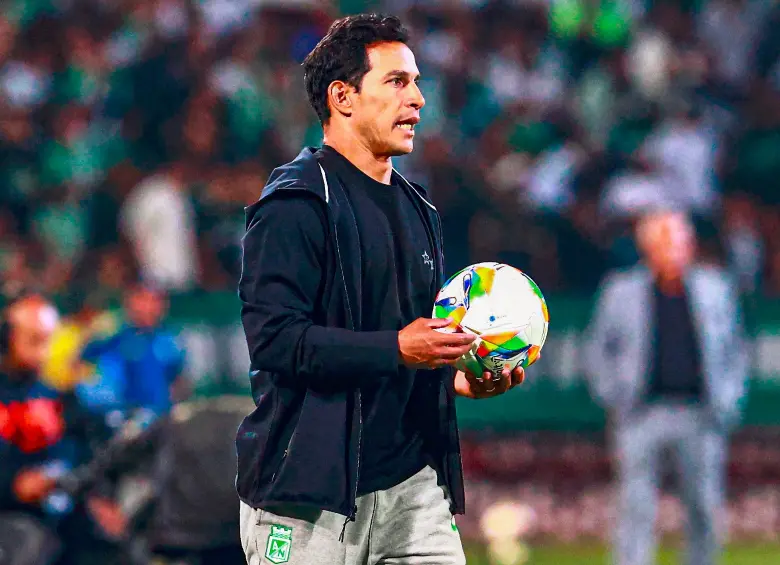 Diego Arias suma dos triunfos consecutivos como técnico encargado de Nacional. FOTO MANUEL SALDARRIAGA
