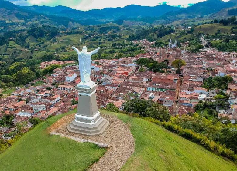Se infiltraron en comunidad religiosa de Jericó, engañaron a las monjas y les robaron hasta la plata de las misas 