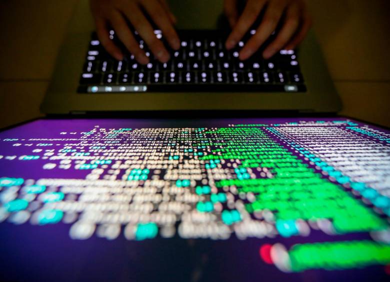La Fiscalía indicó que entre marzo y noviembre de 2020, aumentaron un 98 % los ciberataques. FOTO EFE