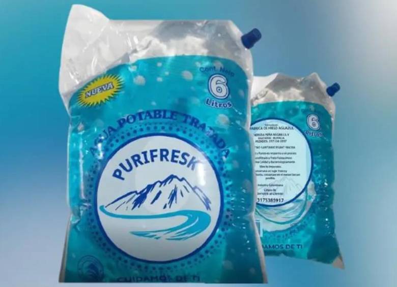 Por circular con un registro sanitario vencido, el agua potable tratada marca “PURIFRESK” ha sido declarada como producto fraudulento por el Invima. FOTO: Invima