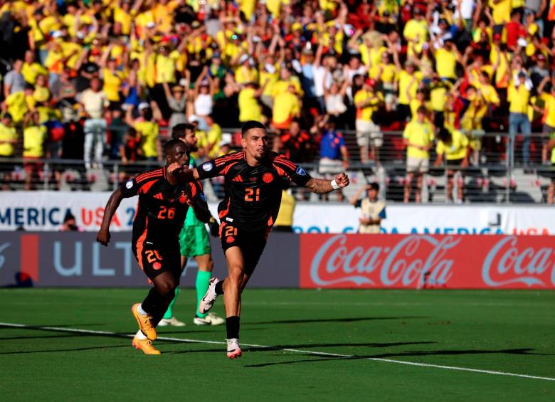 Daniel Muñoz es el goleador de la Selección Colombia en lo que va de la Copa América 2024. Celebró dos veces. FOTO: GETTY