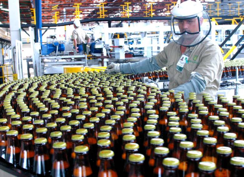 Bavaria contratará el suministro de energía para siete cervecerías, incluida Cervecería Unión (Pilsen), dos malterías y una fábrica de etiquetas. FOTO jaime Pérez
