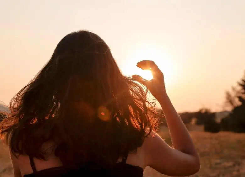 La radiación solar puede afectar especialmente a la retina y ser factor de riesgo de degeneración macular, según experta. Foto cortesía Europa Press / Miranza