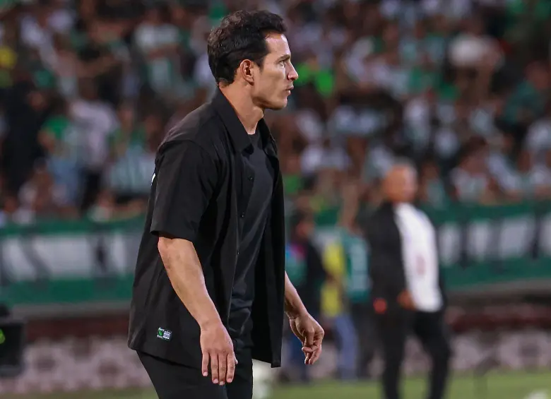 Diego Arias comenzó como interino y se ganó el puesto. Tiene la opción de disputar dos títulos con los verdes. FOTO MANUEL SALDARRIAGA 