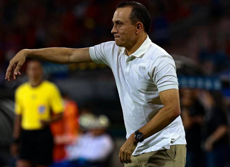 El entrenador antioqueño Alejandro Restrepo, de 43 años, busca su segundo título como técnico en el fútbol colombiano. FOTO: MANUEL SALDARRIAGA