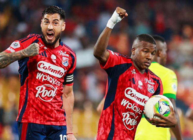 El delantero argentino Francisco Fydriszewski anotó gol con el Medellín en la victoria ante Liverpool en Uruguay. Foto: Manuel Saldarriaga