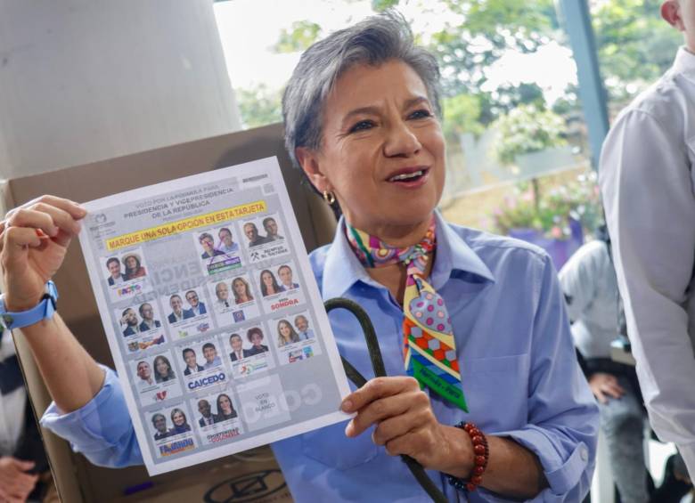 López aseguró que el país enfrenta un momento decisivo y sostuvo que aún existe la posibilidad de modificar el resultado en la segunda ronda electoral. FOTO: Tomada de redes sociales @ClaudiaLopez