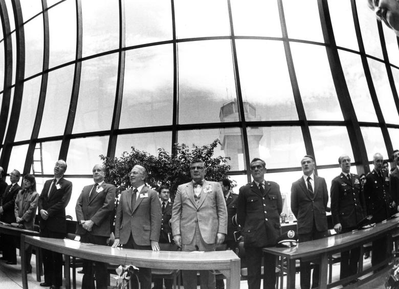 Inauguración del Aeropuerto Internacional José María Córdova en 1985. Contó con la presencia de los expresidentes Misael Pastrana, Belisario, Betancur y Julio César Turbay. Foto: Archivo EL COLOMBIANO