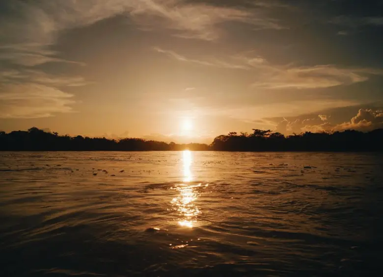 Atardecer junto al río de la Magdalena. Foto: Cristina Rodriguez. 