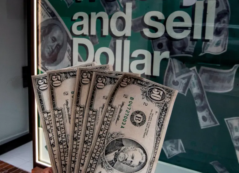 Un dólar puede comprarse hasta en $3.800 en casas de cambio en Medellín. FOTO EL COLOMBIANO 