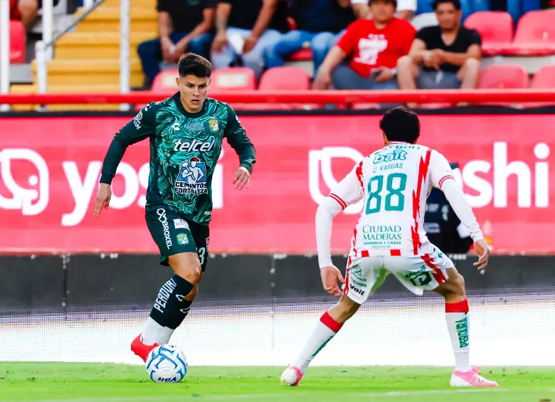 Daniel Arcila tiene a la gambeta como una de sus principales virtudes. FOTO: X clubleonfc