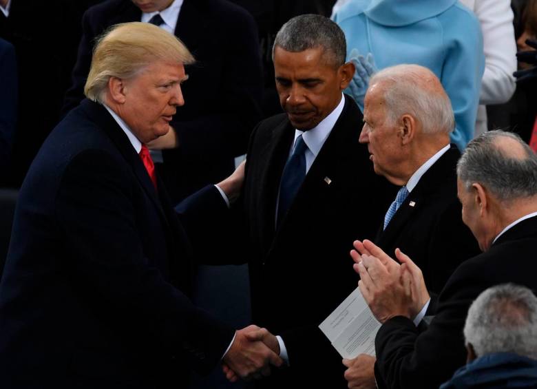 El presidente electo Donald Trump, el expresidente Barack Obama y el mandatario saliente, Joe Biden, cruzaron algunas palabras durante el funeral de Estado de Jimmy Carter, que se llevó a cabo en la catedral nacional de Washington, Estados Unidos. FOTO: GETTY