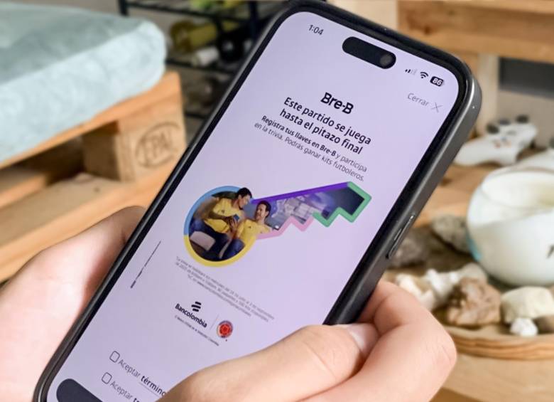 El 82% de las operaciones financieras en Colombia ya se realizan por canales digitales, frente al 68% en 2019. Ese crecimiento, aunque positivo, trae riesgos relevantes. Foto: Camilo Suárez 