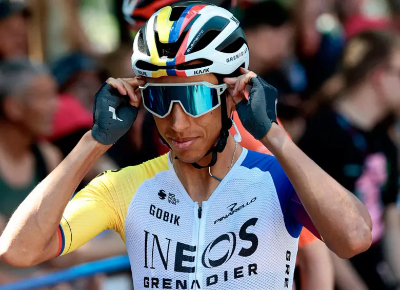Egan Bernal se prepara para su participación en el Giro de Italia. FOTO @INEOSGrenadiers