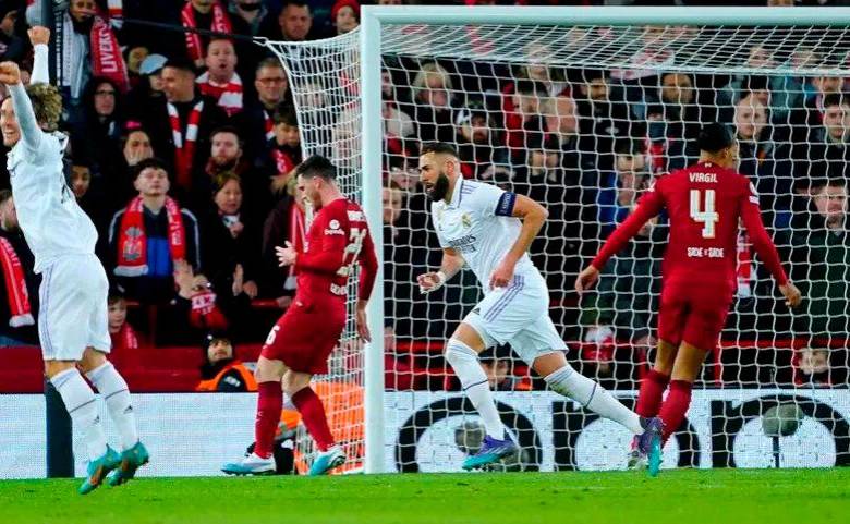 Benzema suma su tercera anotación en Champions League. FOTO TWITTER @LFC
