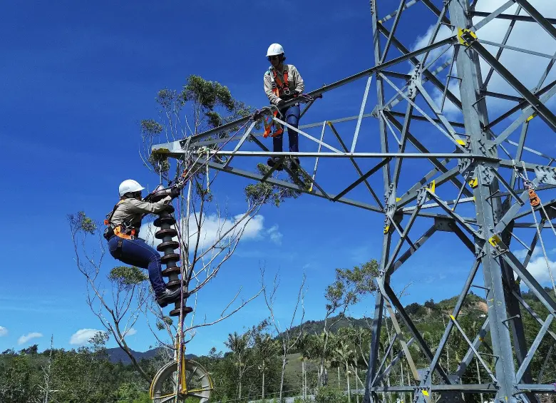 En 2024, las compañías generadoras invirtieron más de $3,1 billones. Foto: Manuel Saldarriaga
