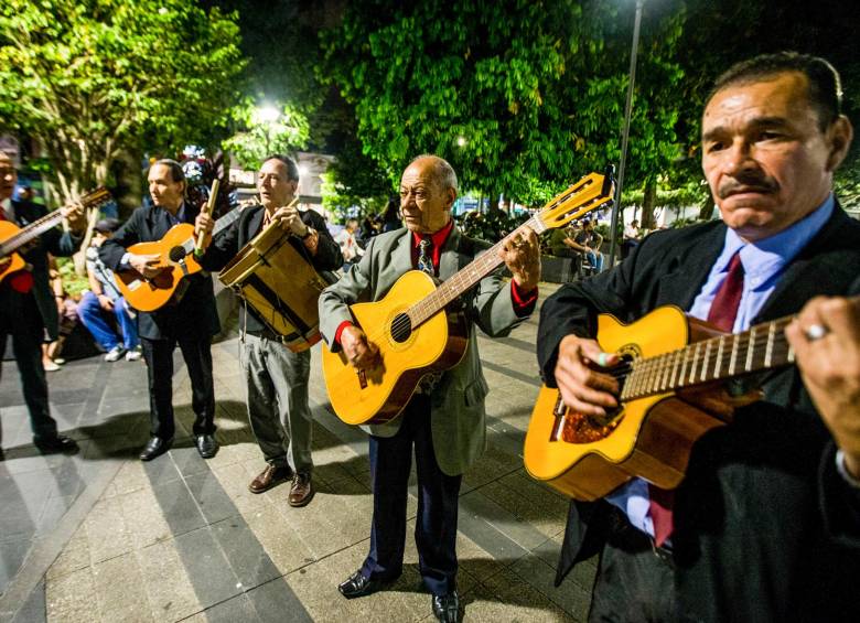 Para que la tradición no muera se espera que músicos jóvenes empiecen a conformar grupos de serenateros. Foto: Julio César Herrera
