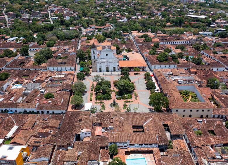 En Santa Fe de Antioquia aún no salen del asombro de uno de los hechos más macabros que hayan visto recientemente. FOTOS MANUEL SALDARRIAGA Y CORTESÍA TELEREGIÓN