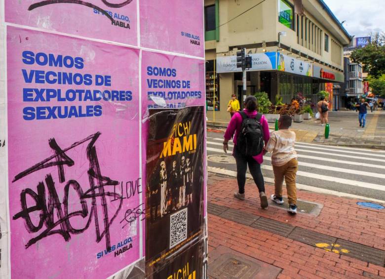 Cartel sobre la explotación sexual en la zona de El Poblado. FOTO: Camilo Suárez
