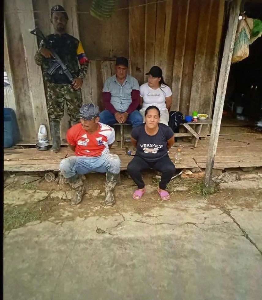 Las autoridades adelantan investigaciones para esclarecer el secuestro y asesinato de cuatro campesinos en zona rural de Remedios, Antioquia, hecho atribuido a las disidencias de las Farc. FOTO: Julián Vásquez vía X. 