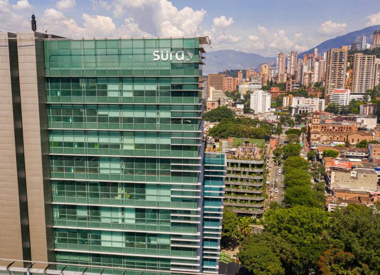 Edificio del Grupo Sura. Foto Manuel Saldarriaga.