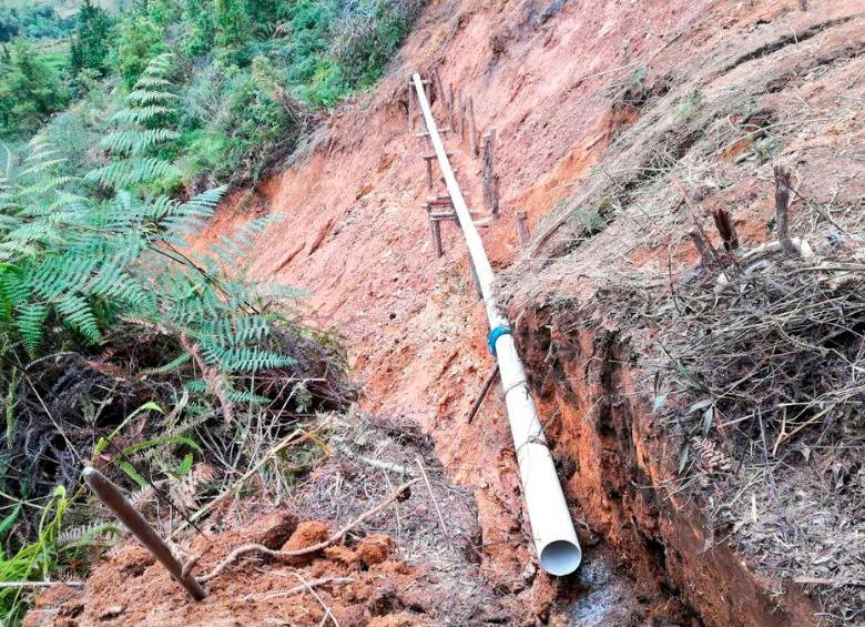 El deslizamiento en la vereda La Cordillera afectó una de las bocatomas del acueducto de Abejorral. Cortesía: Gobernación de Antioquia.
