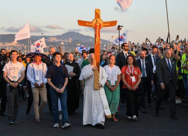 Un diálogo cercano y paterno ha tenido el papa León XIV con los jóvenes en la Vigilia que se efectuó la tarde del sábado, 2 de agosto, en la Tor Vergata, Roma - Italia.