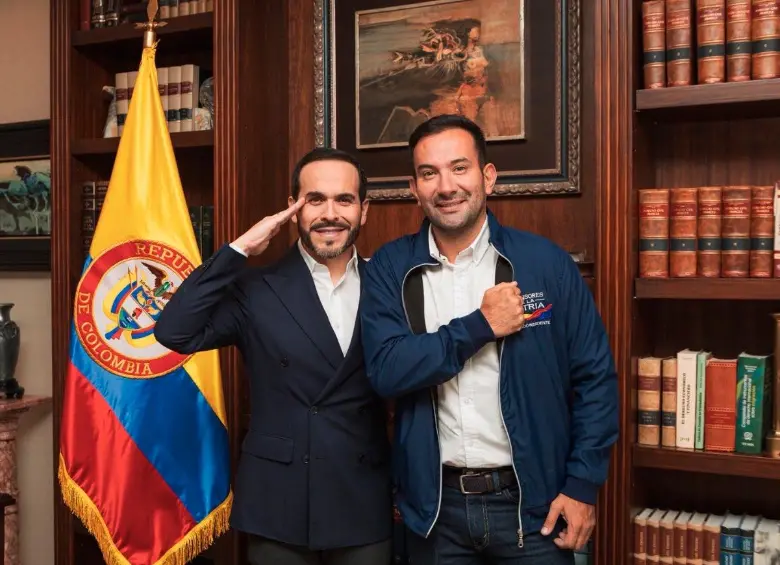 El presidente electo Abelardo de la Espriella y Didier Blanco, director designado de la UNP. FOTO: CORTESÍA DE @DidierblancoR.