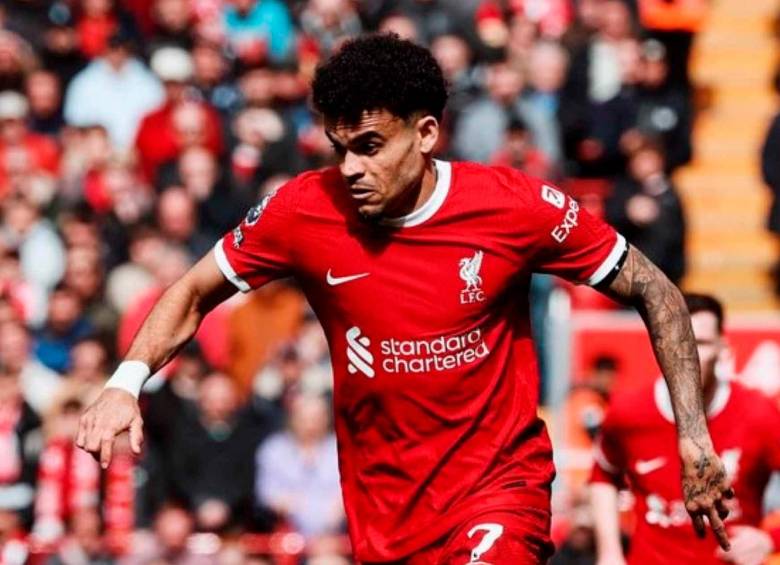 El colombiano Luis Díaz fue titular con el Liverpool y estuvo 74 miutos, en el duelo ante Fulham, por la Liga Premier. FOTO TOMADA DE @LFC