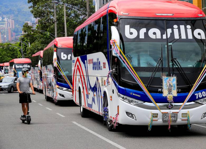 Miles de conductores celebran de manera colorida, como cada año, su homenaje a la santa patrona. FOTO: JAIME PÉREZ