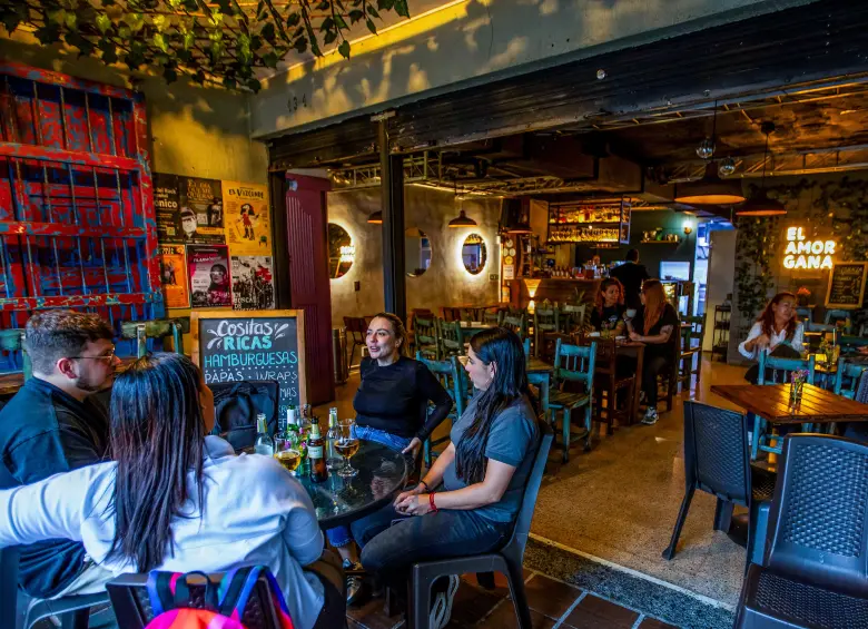 Candelaria es uno de los nuevos sitios para disfrutar la música y la gastronomía en el centro de Medellín. FOTO Julio Herrera