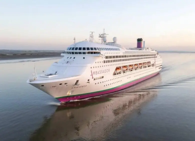 Las autoridades sanitarias francesas han confirmado que alrededor de 50 personas han presentado síntomas. Foto: Ambassador Cruise Line