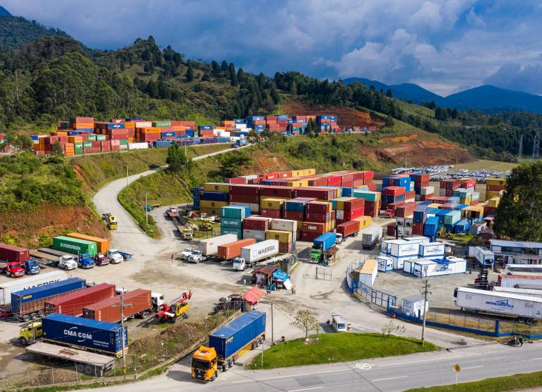 En noviembre de 2022, las importaciones de manufacturas totalizaron US$4.418,3 millones, presentando una disminución de 12% frente a noviembre de 2021, como resultado de las menores compras de productos químicos. Foto: Manuel Saldarriaga 