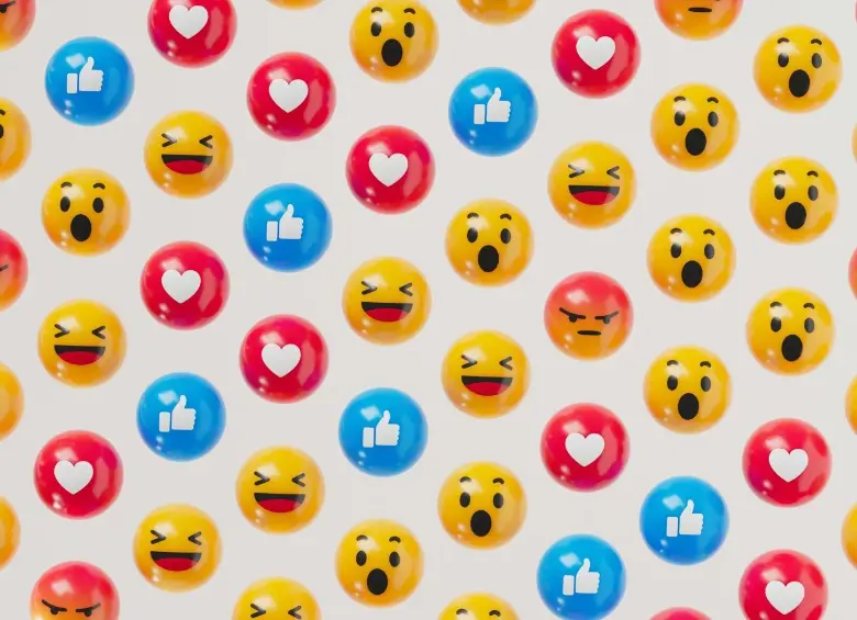 El uso de iconos visuales en plataformas digitales permite a los usuarios enfatizar mensajes y estructurar la información de manera más ágil que el texto plano. FOTO cortesía Buzzmonitor