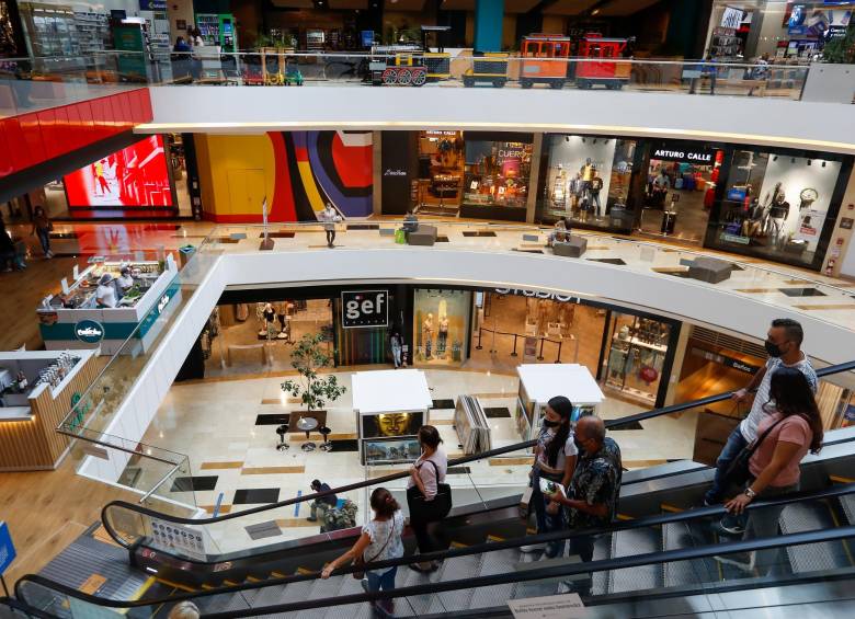 Los comerciantes esperan un repunte de las ventas en las próximas jornadas del día sin IVA. FOTO Manuel Saldarriaga