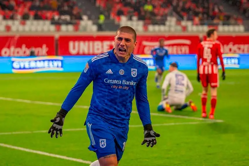 Juan Bauza tiene 29 años y llega para alternarse la posición de enganche con Edwin Cardona. También puede jugar como extremo. FOTO CORTESÍA