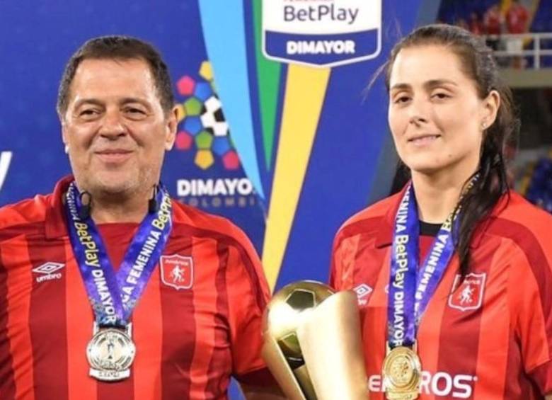 Tulio Gómez y Marcela Gómez, máximo accionista y presidenta del América. FOTO TOMADA de X @AMERICA