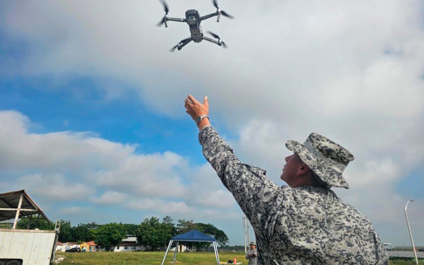 Tanto la Fuerza Aeroespacial Colombiana (FAC) como el Ejército incrementaron sus cursos de operación de drones y sistemas antidrones, para responder a la nueva amenaza terrorista. FOTO<b><span class="mln_uppercase_mln"> cortesía de la fac</span></b>
