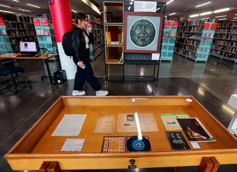 La Sala Antioquia abrió oficialmente en 1985 y hoy en día tiene más de 140.000 referencias que están disponibles para ser consultadas de lunes a sábado. FOTO: Manuel Saldarriaga