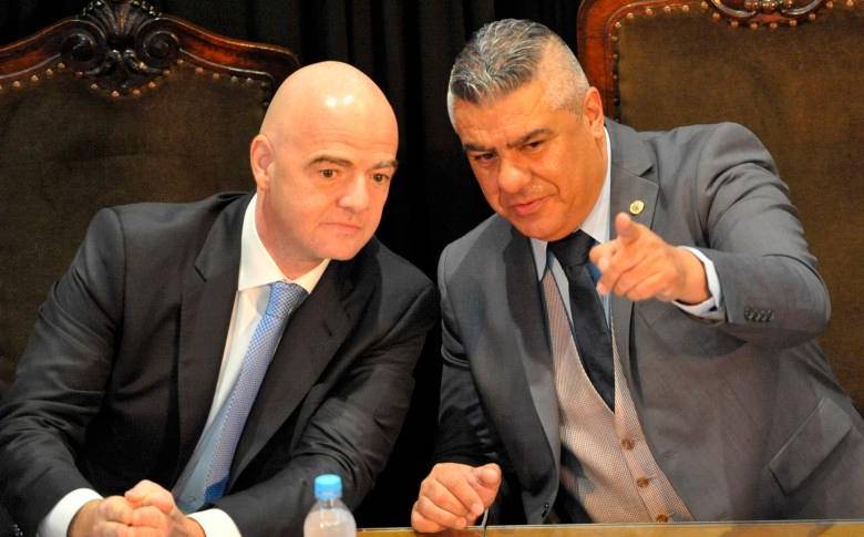 laudio Fabián Tapia presidente de la AFA y Gianni Infantino estuvieron presentes en Asamblea de la AFA. FOTO AFA
