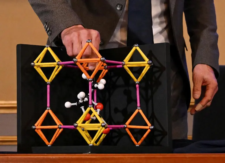 Nobel de Química para científicos que desarrollaron las estructuras metalorgánicas, ¿qué son y para qué sirven?