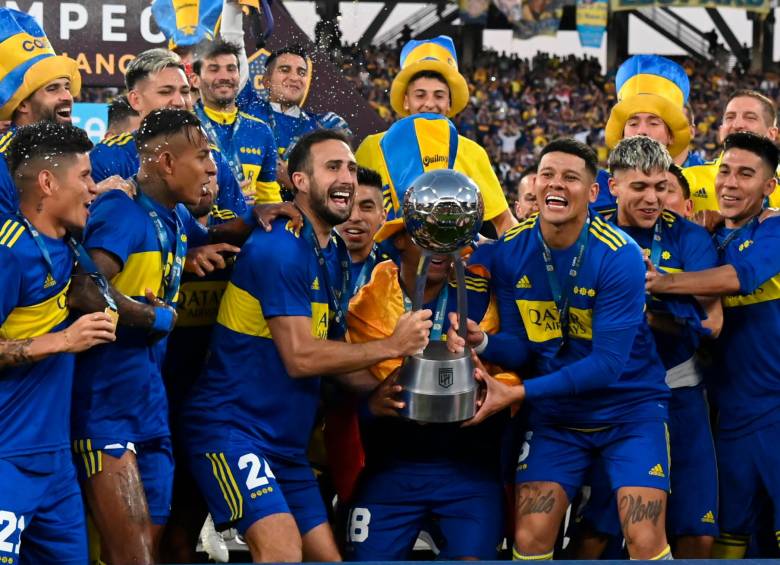 Boca Juniors celebra el título logrado en el Mario Alberto Kempes, tras vencer a Tigre 3-0 en la Liga de Argentina. FOTO EFE 