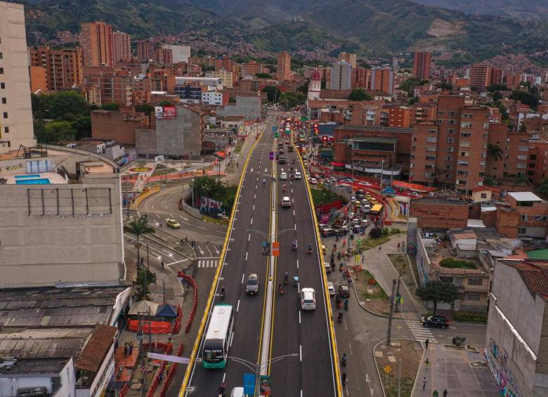 Este intercambio, operativo desde ayer, costó $142.000 millones y servirá al metro de la 80. FOTO manuel saldarriaga